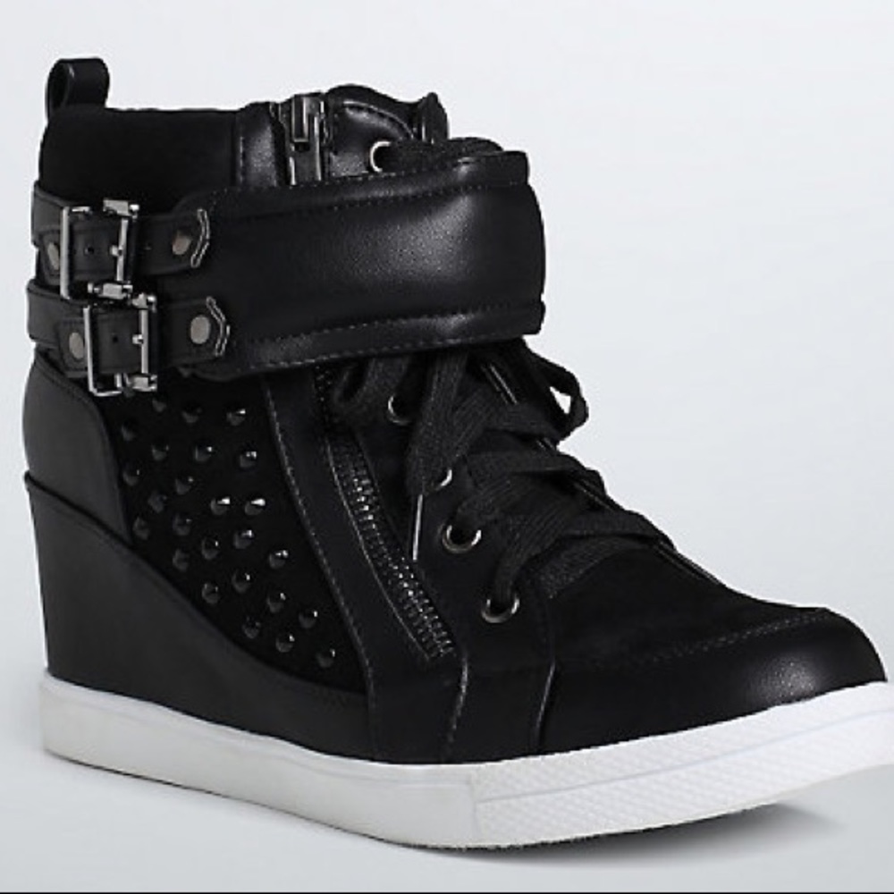 TORRID 9W High Top Wide Wedge Studded Suede Bootie Sneaker Zipper